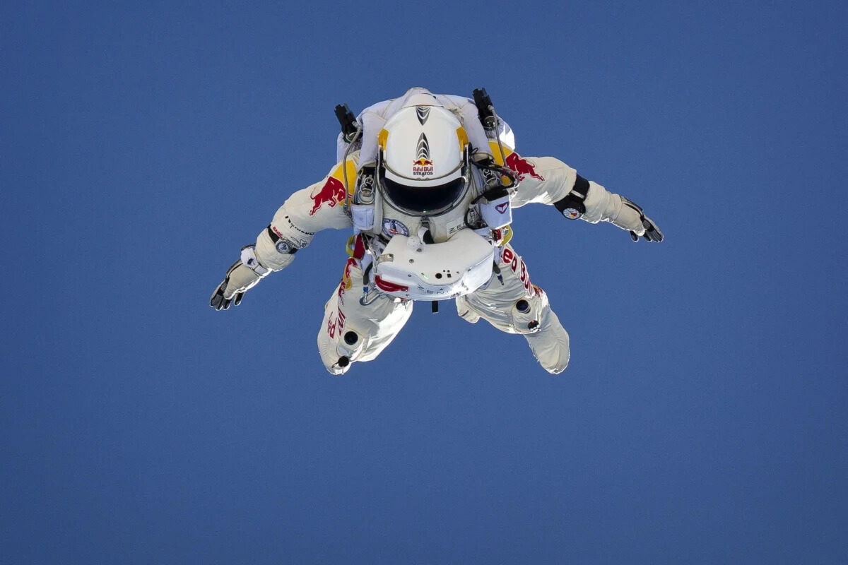 Прыжок Феликса Баумгартнера из стратосферы в пиар-кампании RedBull Stratos